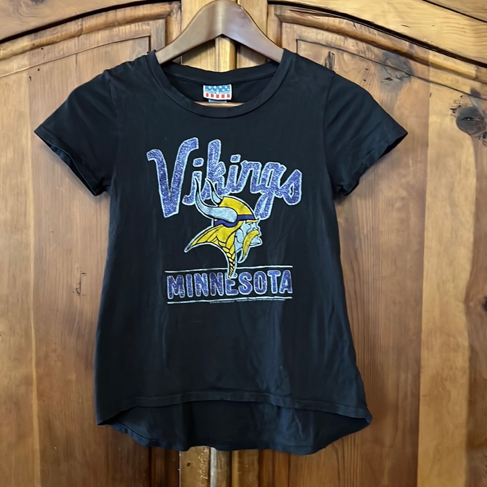 Girls MN Vikings t-shirt Size 10